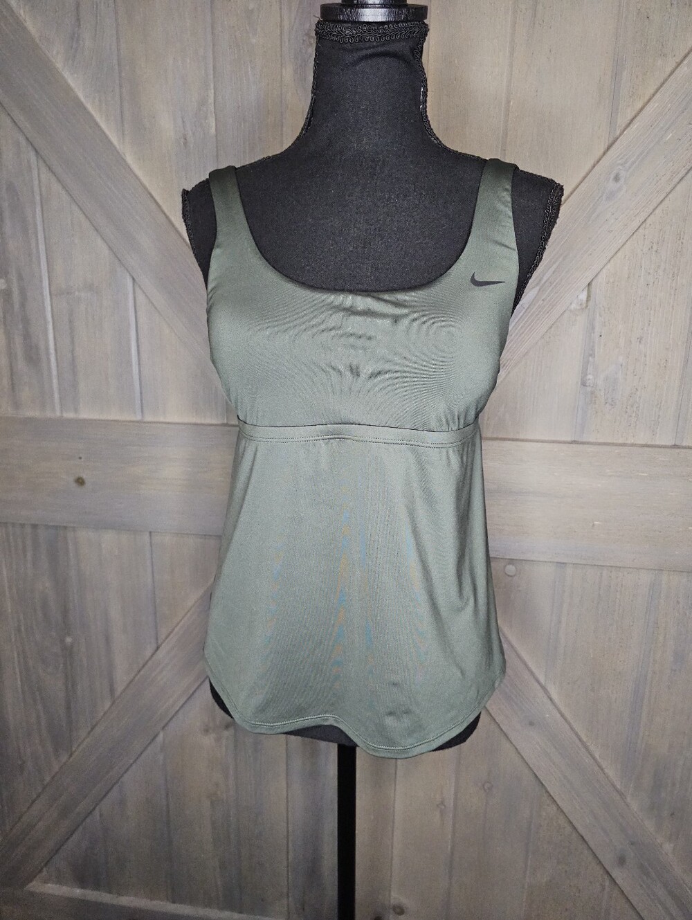 Nike Women's Olive Green Athletic Tank Top sz Medium